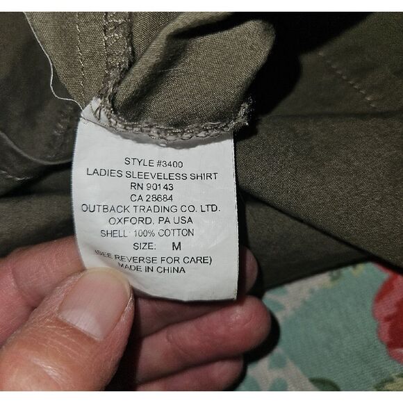 Outback Trading Company Olive Sleeveless Button-Up Shirt - Picture 12 of 12